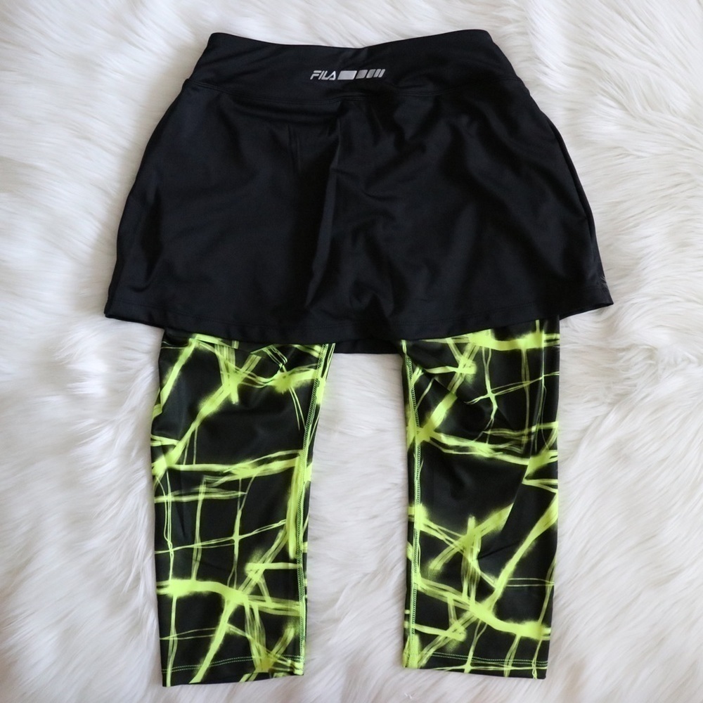 NEW Fila Black Green Capri Skort Size XS - Picture 3 of 5